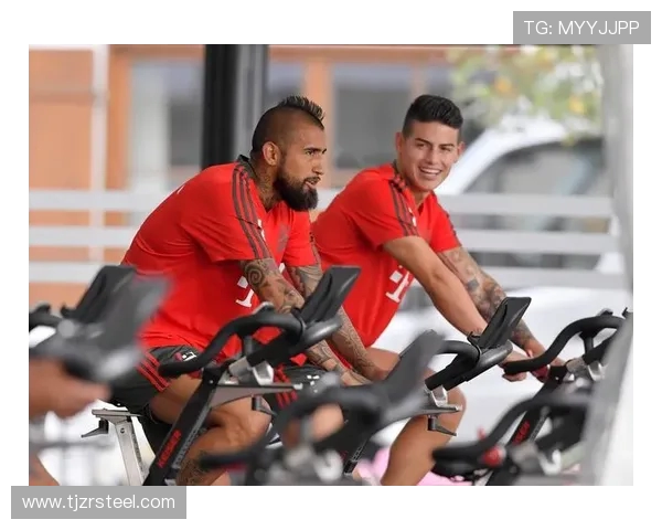 拜仁球星团建活动在泰根湖高档餐厅共度美好晚餐时光